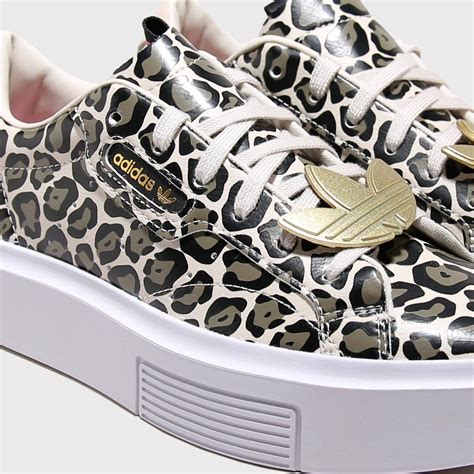 tenis adidas animal print de mujer